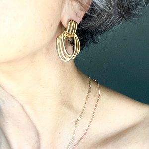 Vintage 80s goldtone post earrings